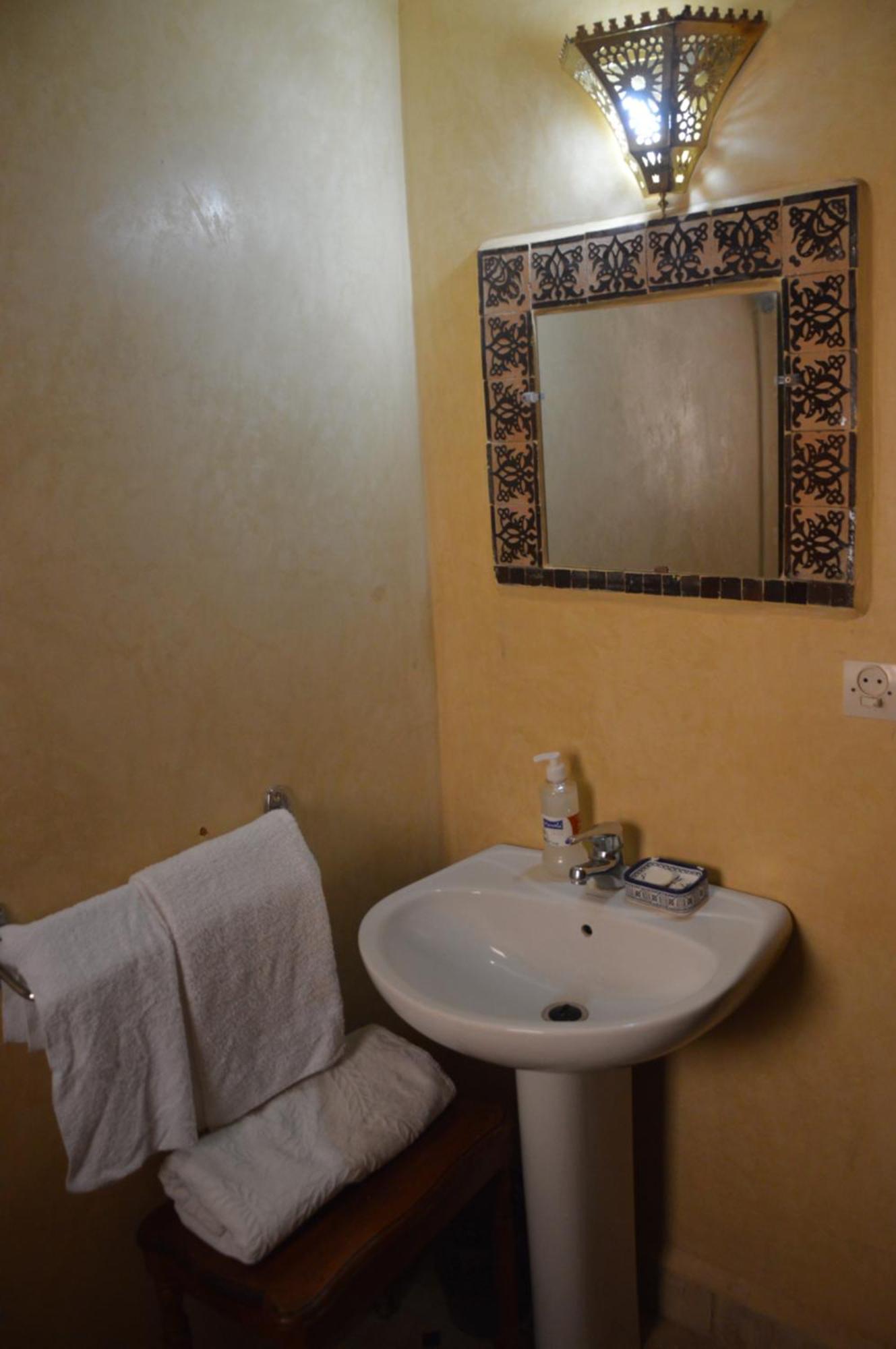 Riad Oumkaltoum フェズ エクステリア 写真